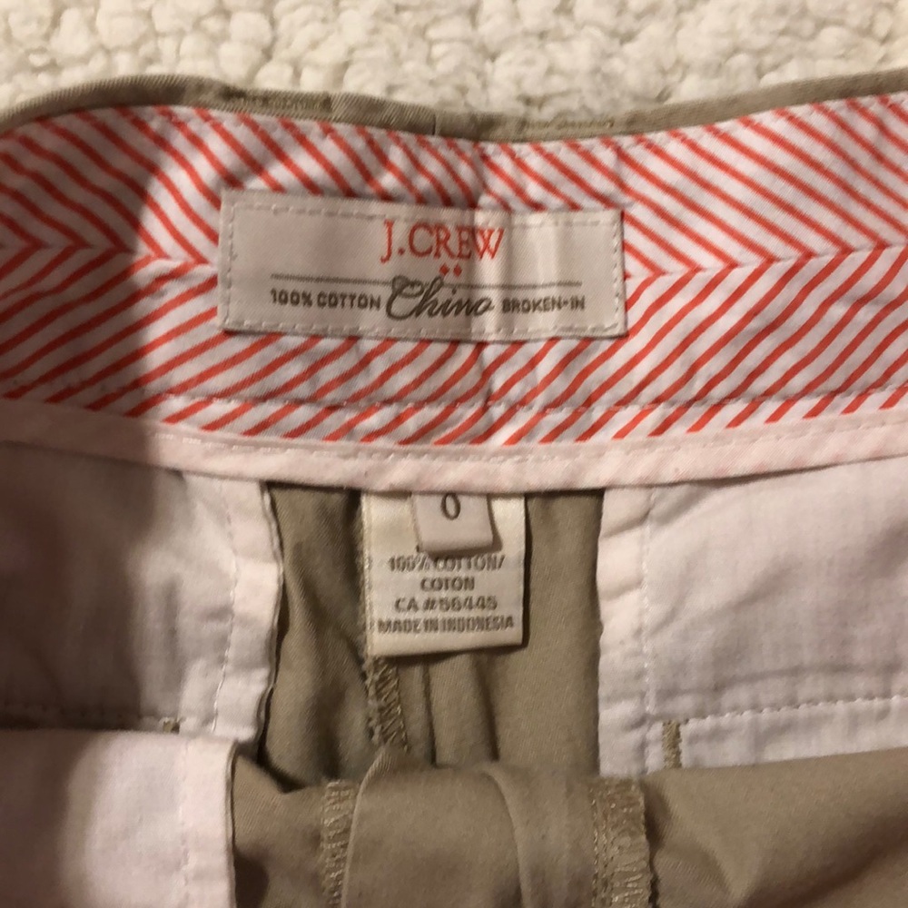 J Crew 3” Chino Shorts - Picture 3 of 3